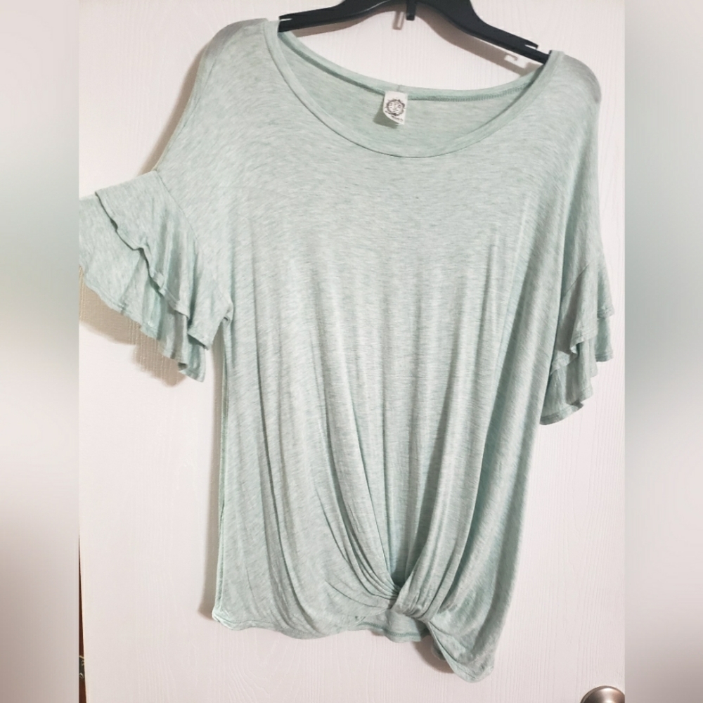 Flutter sleeve tee